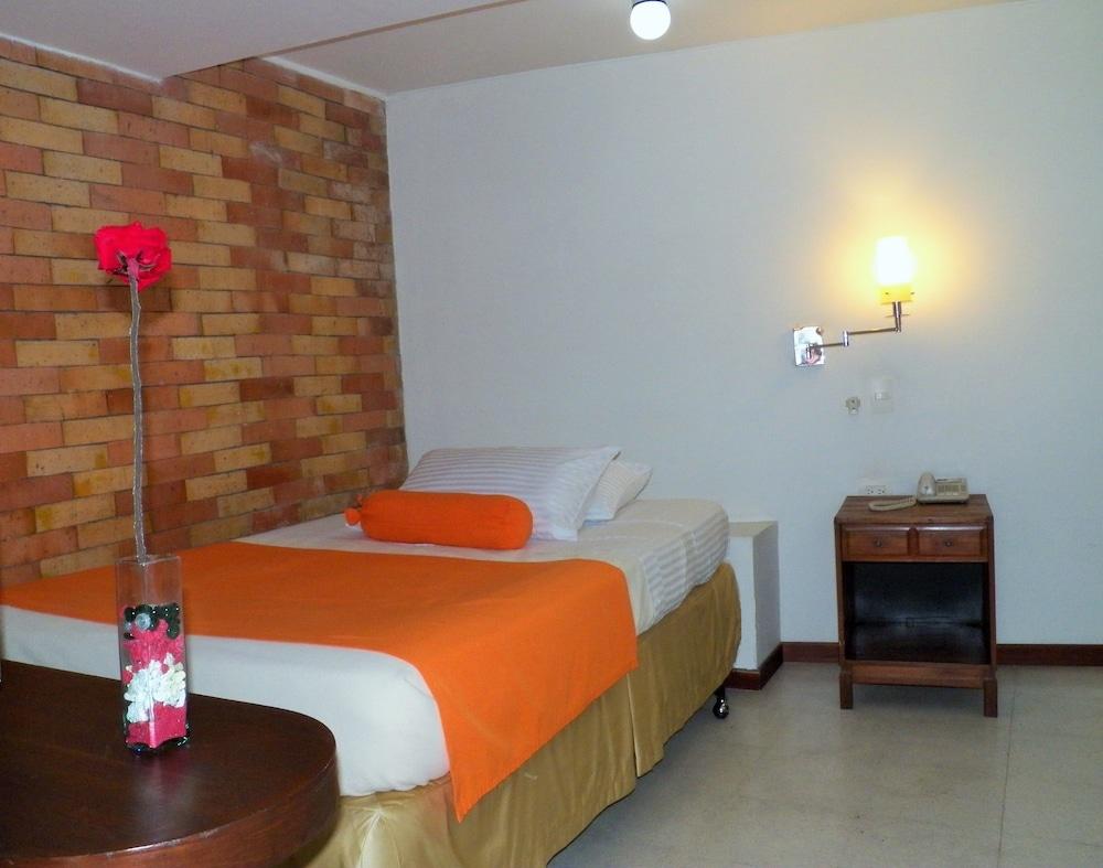 Hotel Casa Santa Monica Norte カリ エクステリア 写真